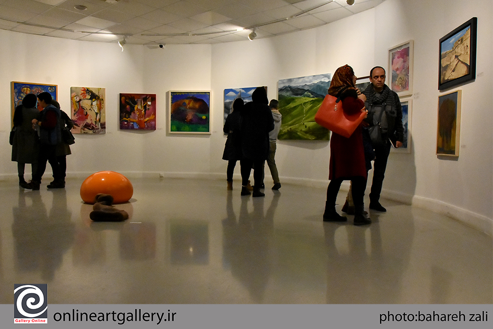 گزارش تصویری نمایشگاه نخستین سالانه‌ی هنرمندان شورای هنرهای تجسمی در خانه هنرمندان ایران (بخش دوم)